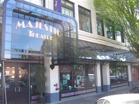 Majestic Theatre in Corvallis, Oregon - Kid-friendly Attractions | Trekaroo