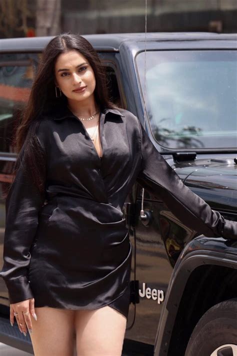 Hot Sexy Ayesha Malik Bikini Pics