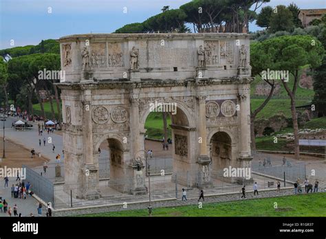 architecture in rome Stock Photo - Alamy