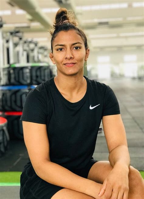 Geeta Phogat Wiki Age Father Husband Awards Olympics Images