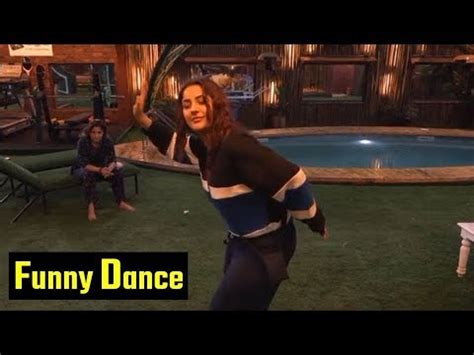 Bigg Boss Shehnaz Gill Funny Dance Front Of Siddarth Asim Riaz