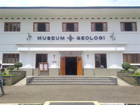 Museum Geologi Bandung Wisata Sejarah Dan Pendidikan Pariwisata