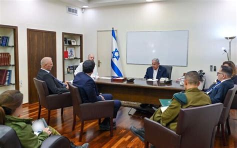 Netanyahu Huddles With Security Chiefs Following Nighttime Gaza Rocket