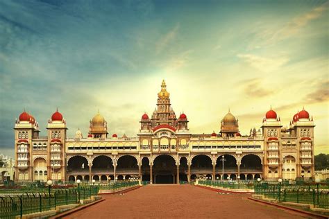 Mysore Night Walk 2 Hours Guided Walking Tour