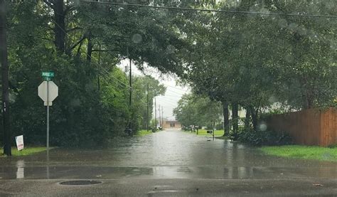 Rain causes flash flooding in Hattiesburg