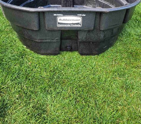 Rubbermaid 300 Gallon Stock Tank Hot Tubs And Pools Barrie Kijiji