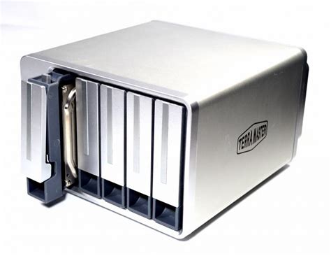 TerraMaster F5-221 NAS Review