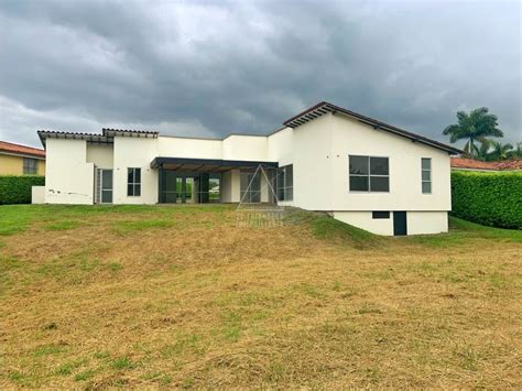 Se Vende Casa Campestre En Condominio En El Caimo Armenia