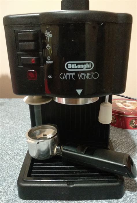 Καφετιέρα espresso/cappuccino Delonghi - Οικιακές Συσκευές - Insomnia.gr
