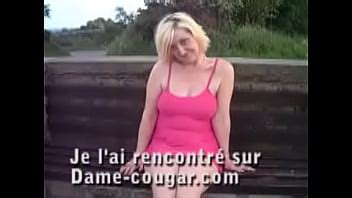 Puta madura presumiendo en un parque público XVIDEOS
