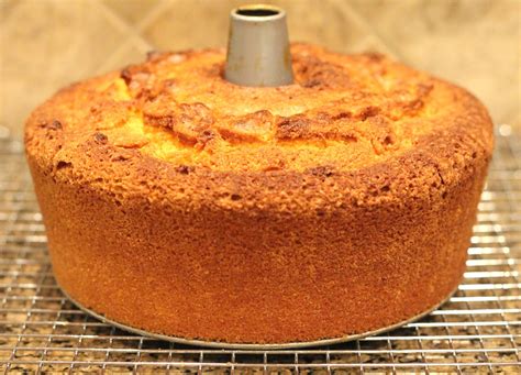 Lemon Lovers Pound Cake