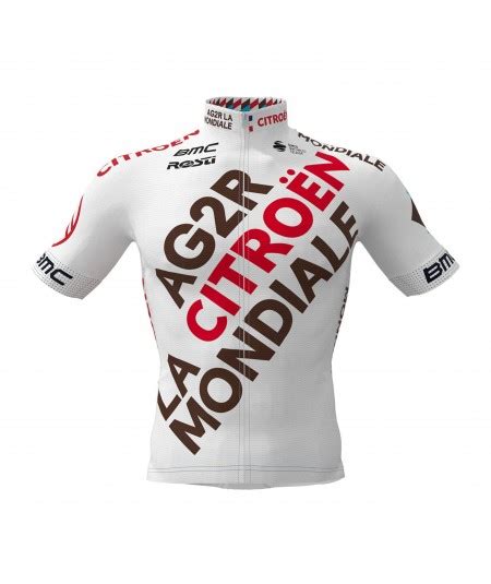 Official AG2R Citroën uniform 2023