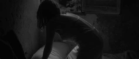 Naked Aida Folch In El Artista Y La Modelo