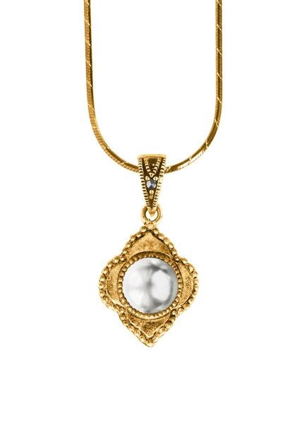 Premium Photo | Pearl pendant isolated