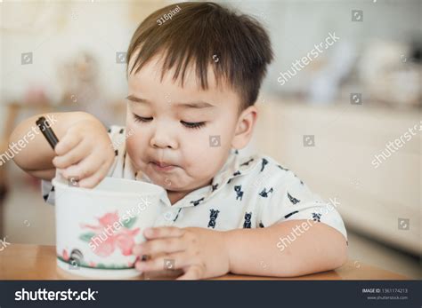 8,299 Fat Baby Eating Stock Photos, Images & Photography | Shutterstock