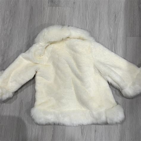 White faux fur white coat so so so so soft... - Depop