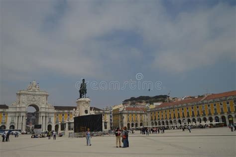 Est Tua De Jose I A Cavalo Na Plaza Del Comercio De Lisboa Natureza