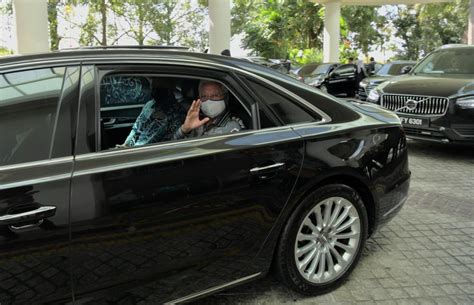 Pm Ismail Sabri Arrives For First Official Visit To Singapore Mci马中透视