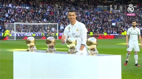 Cristiano Ronaldo Present Su Cuarto Bal N De Oro En El Santiago