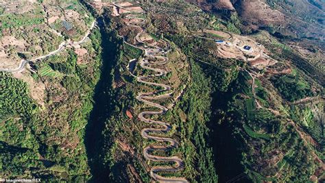 Most winding road you've seen? Four-mile-long mountain highway in China ...