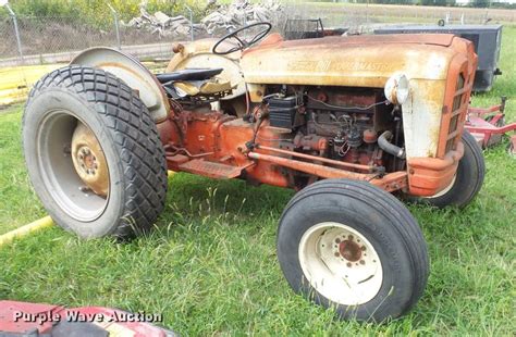 Ford 801 Powermaster Tractor In Halstead Ks Item Es9422 Sold Purple Wave