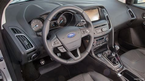 2015 Ford Focus - Interior | Caricos