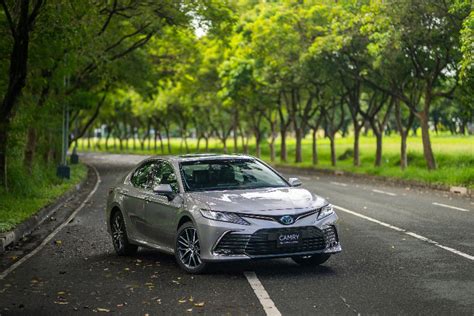 Toyota Road Test Reviews From Experts Zigwheels