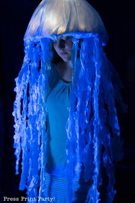 Jellyfish Costume Diy Learn How To Make This Light Up Jellyfish