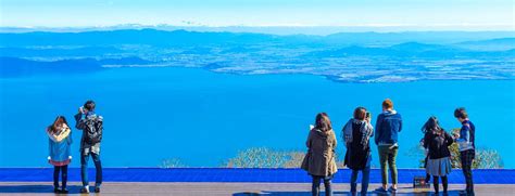 空も湖も同時に満喫。琵琶湖を望む絶景テラス「びわ湖バレイ」ana