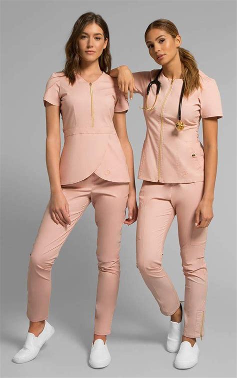 Pin By Marisela Marulli On Uniformes Para Esteticas Medical Scrubs