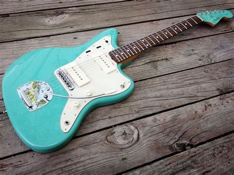 Fender Jazzmaster In Seafoam Green Cool Electric Guitars Guitar Electric Guitar