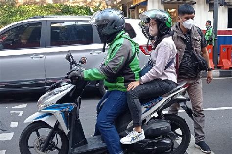 Gubernur Jatim Bebaskan Pajak Kendaraan Ojek Online Dan Angkutan Umum