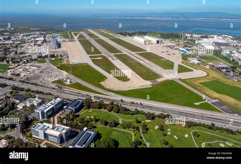 Moffett Airfield High Resolution Stock Photography And Images Alamy