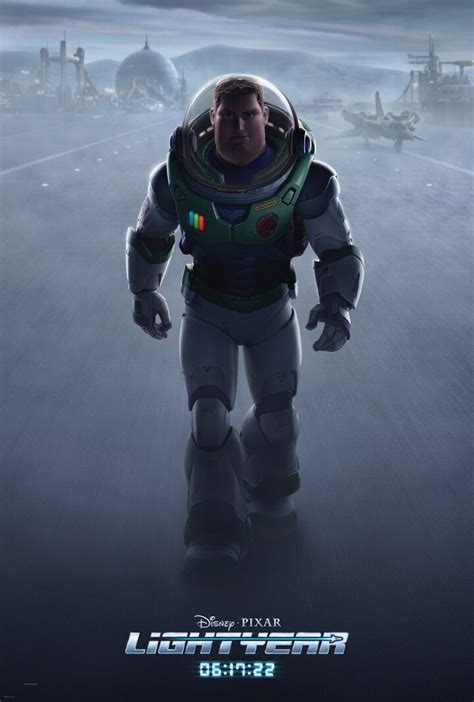 Nuevo tráiler de Lightyear Chris Evans y su gato robot protagonizan