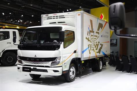 Mitsubishi Fuso Ecanter Siap Dijual Tahun Ini Berapa Harganya