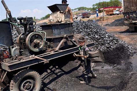 Child Labor in Indian Coal Mines | Amusing Planet