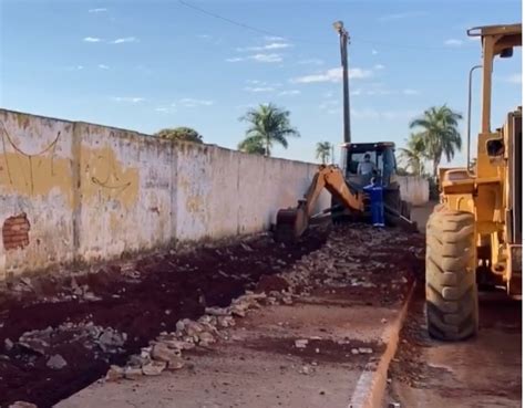 Prefeitura constrói sepulturas na calçada em Goianira Mais Goiás