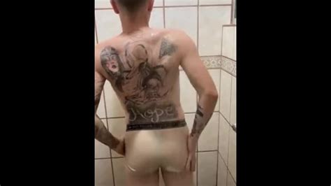 Eu Estava Fazendo Meu Show No Banho Pornhub Gay