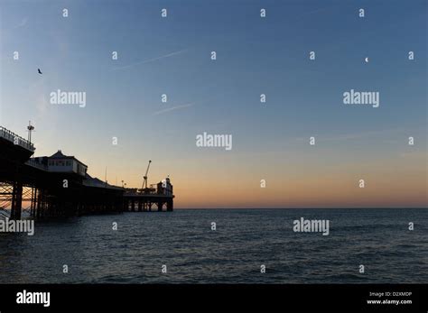 Brighton Pier Sunrise Stock Photo Alamy