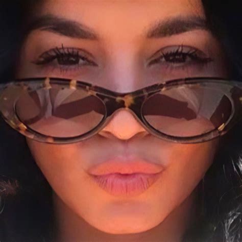 Vanessa Hudgens Puts Her Nude Tits In Her Sunglass Reflection