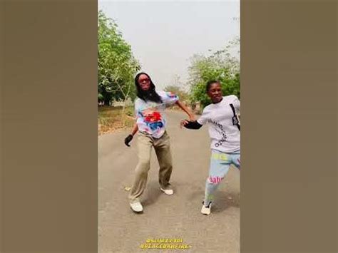 Kizz Daniel ft Davido - TWE TWE dance version.. #youtubeshorts #dance ...