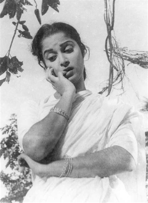 Waheeda Rehman In Kagaj Ke Phool 1959 In 2024 Bollywood Posters