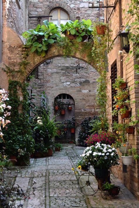 Pin By Thersa Cooper On Italia Beautiful Places Places Around The