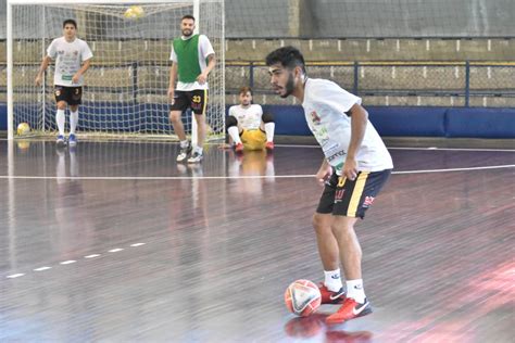 Blumenau Futsal enfrenta o Jaraguá fora de casa neste sábado