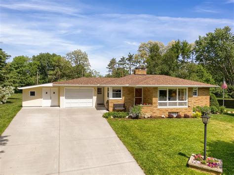 4181 N Hazel Street, White Bear Lake, MN, 55110 | MLS: 6367983 | Edina