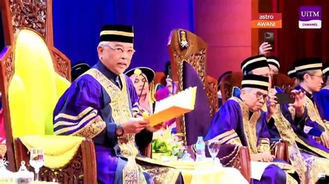 Graduan Nyanyi Lagu Allah Selamatkan Kamu Buat Permaisuri Agong