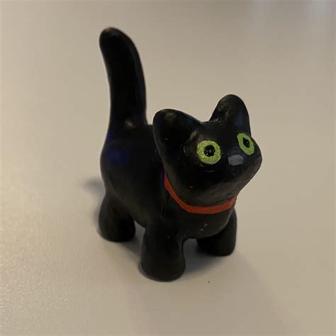 I made a mini black cat inspired by my black cat Kazoo :) : r/RetroCrafting