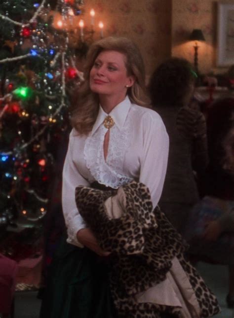 White Lace Collar Blouse Of Beverly D Angelo As Ellen Griswold In