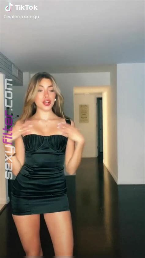 Hot Valeria Arguelles Shows Butt Sexyfilter