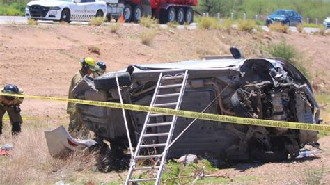 Conductor Pierde La Vida Tras Volcarse Sobre La Carretera Hermosillo